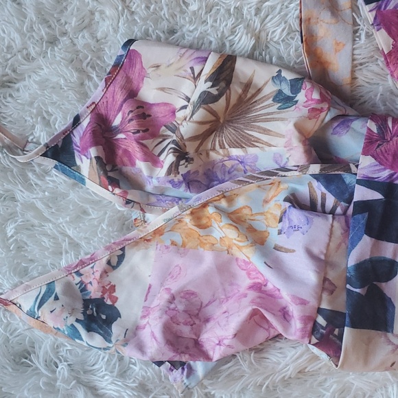 SHEIN Tropical floral print Mini dress - Picture 2 of 3